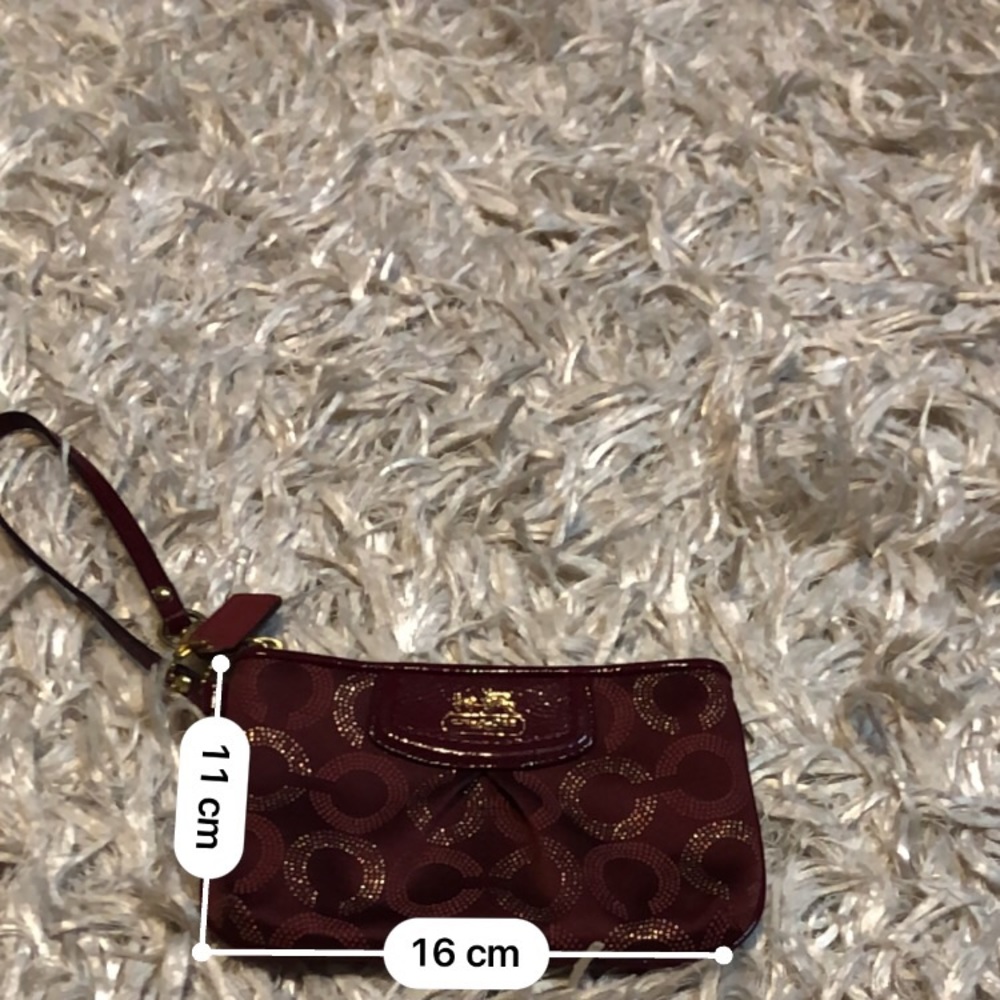 Coach Clutch - Picture 4 of 4